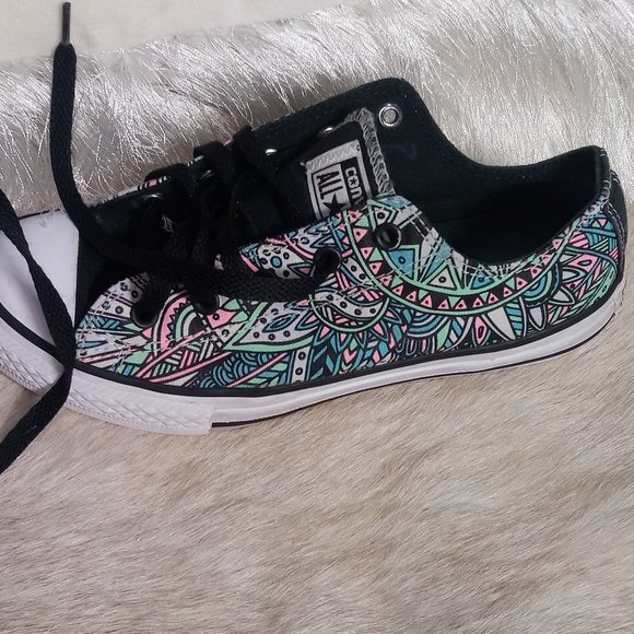 CONVERSE ALL STARS LOW TOPS MANDALA PRINT - Picture 5 of 11